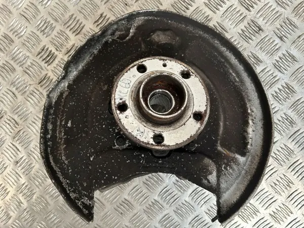 Volvo XC60 2018 Moyeu Roue Arrière OEM 31658320 image 2