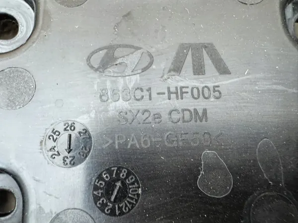 Soporte tapa carga Kona II EV Hyundai OEM 863C1-HF005 image 3