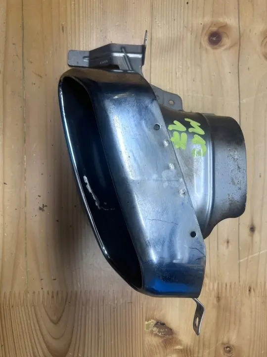 Volvo XC60 II Auspuffendstück Links OEM 31425211 image 2