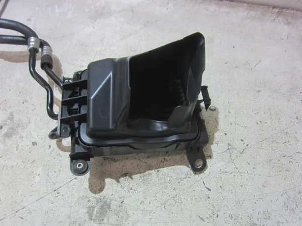 BMW F30 335XI N55 Motoroliekoeler OEM 17127618360 image 4