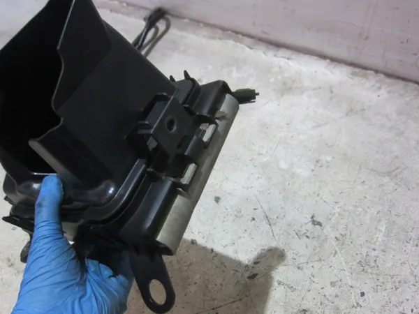 BMW F30 335XI N55 Motoroliekoeler OEM 17127618360 image 5