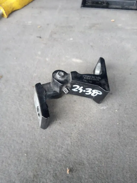 Audi SQ5 Q5 8R Lift 2016 Höger Bakdörrsgångjärn OEM 8K0831402B image 2