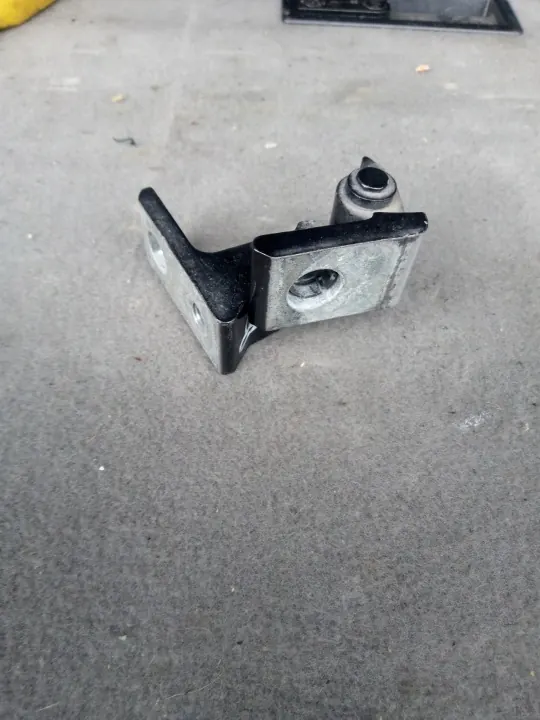 Audi SQ5 Q5 8R Lift 2016 Höger Bakdörrsgångjärn OEM 8K0831402B image 4