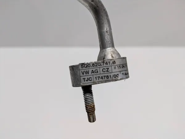 Ilmastointiputki Audi A3 Golf VII 5Q0820741B image 3