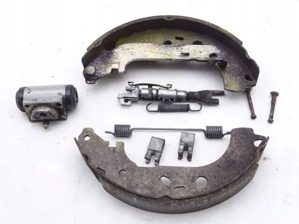 FORD FOCUS MK2 04-11 Kit Frein Arrière Droit OEM image 2