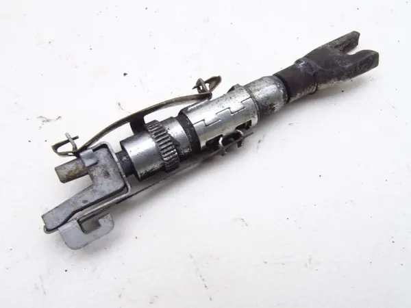 FORD FOCUS MK2 04-11 Kit Frein Arrière Droit OEM image 8