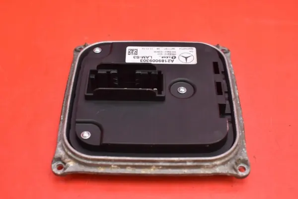 OEM A2189009303 LED-moduuli vasen Mercedes CLA image 4