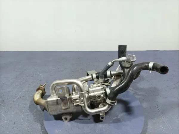 Kia EGR-Ventilkühler OEM 28400-08200 - Gebraucht image 2