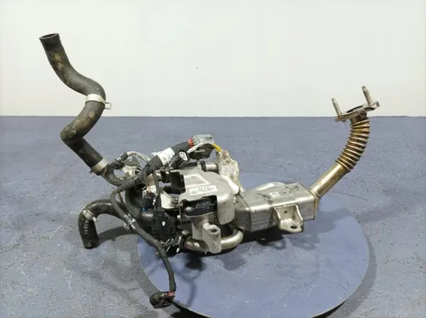 Kia EGR-Ventilkühler OEM 28400-08200 - Gebraucht image 3