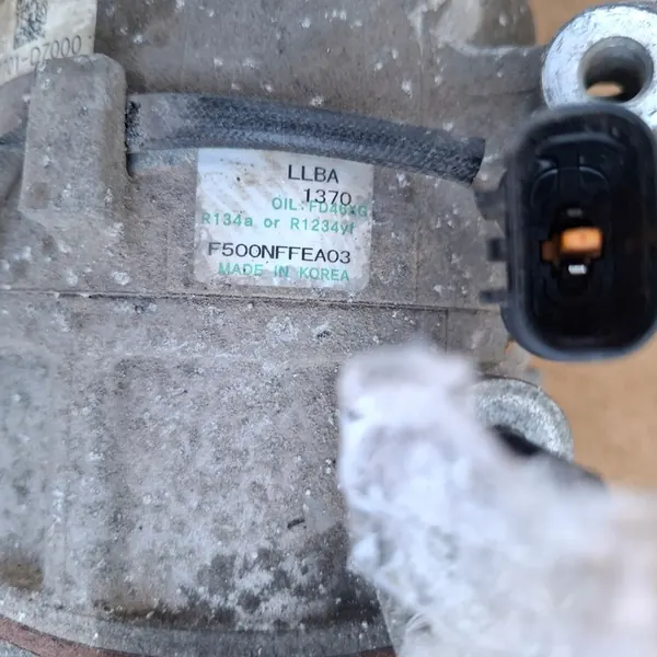 Compresseur HYUNDAI TUCSON III 15- KIA SPORTAGE 15- IV 2.0 CRDI image 3