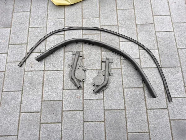 Joint de compartiment moteur BMW OEM 7419379-84 (4pcs) image 2