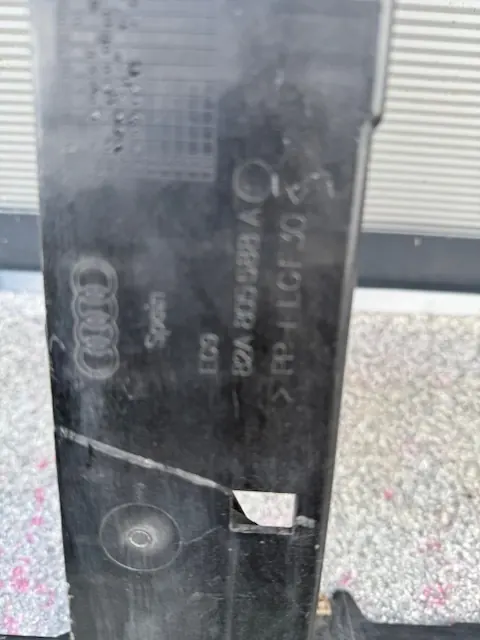 Audi A1 Frontstoßstange 82A805588A image 5