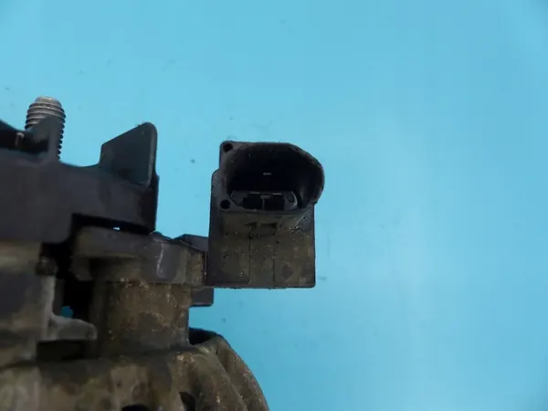 Alternaattori Mercedes W204 3.0 V6 A2721540002 image 6