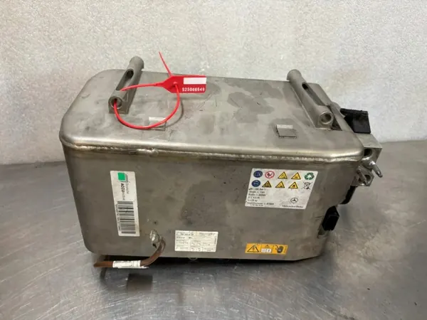Mercedes W212 Hybrid Akku OEM A7895840058 7Ah image 2