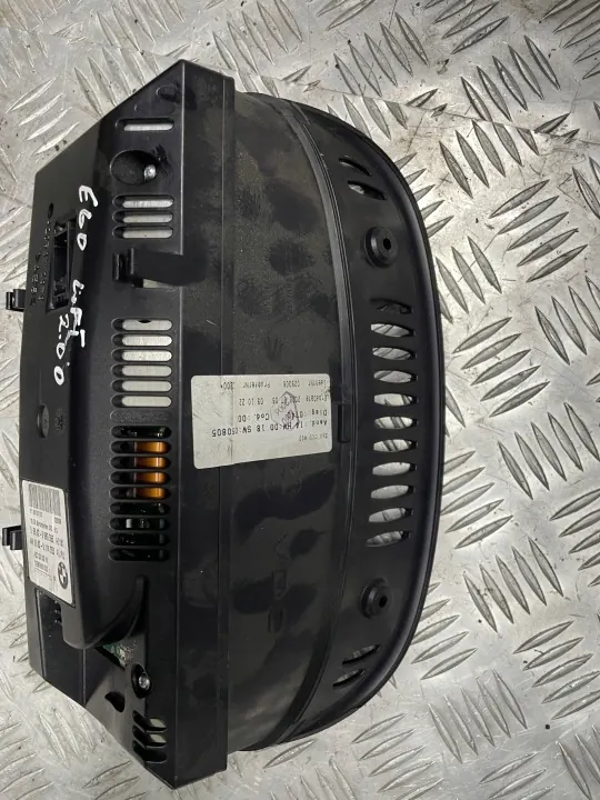 Ecrã OEM 587410 para BMW E60 - Estado usado image 8