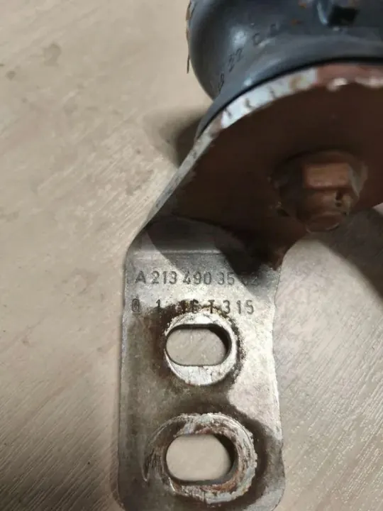 Avgasfäste OEM A2134922200 för Mercedes-Benz E W211 image 5