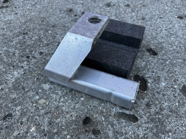 Support radiateur gauche zone déformable Mercedes Classe C 205 OEM image 2