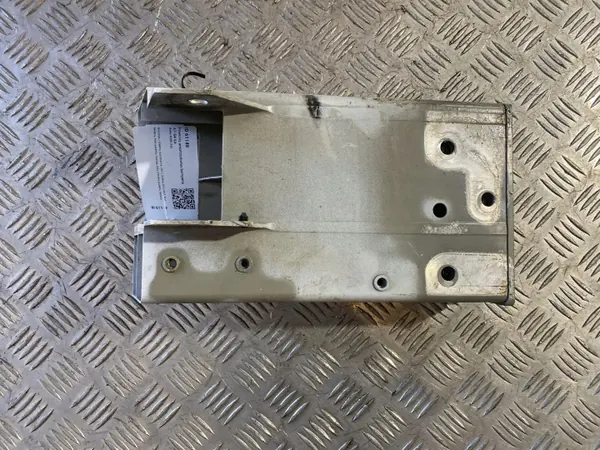 Amortiguador de parachoques delantero OEM 860000 - Usado image 6