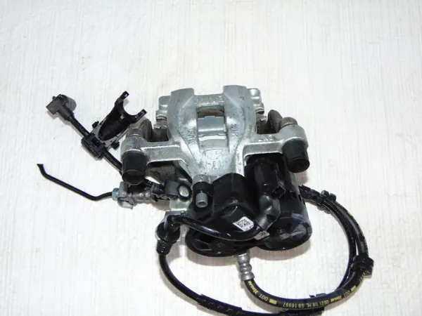 Bromsok BMW 1543680 Höger Bak Begagnad OEM image 2