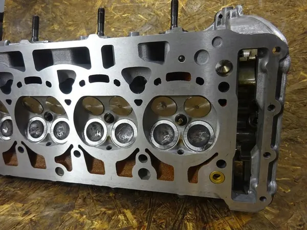 Cabeza de cilindro completa A3 8P GOLF VI GTI 2.0 TSI TFSI OEM image 6