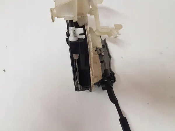 Bakdörrlås vänster sida Volkswagen PASSAT CC image 2