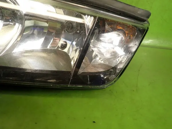 Conjunto Completo de Faróis Skoda Fabia I 2003 6Y1941016 6Y1941015 image 6