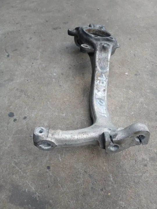 Audi A4 B7 Främre Vänster Hjulnav 8E0407253E image 3