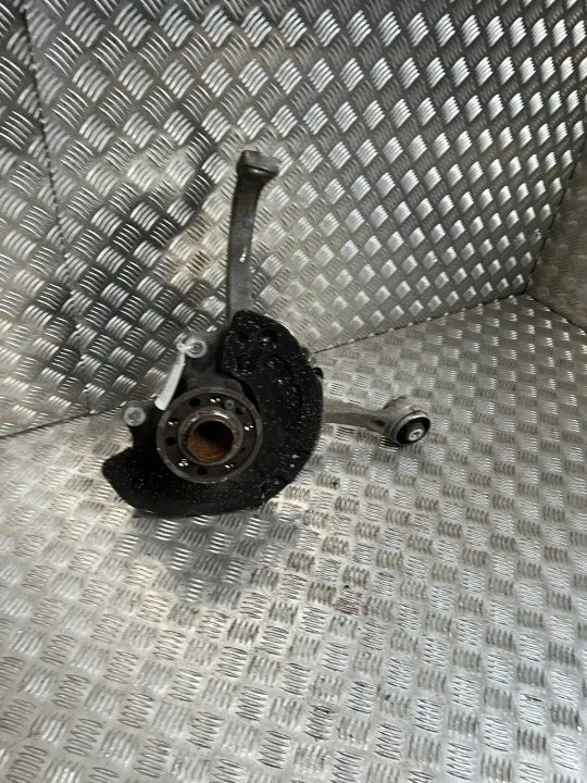 Moyeu de roue Mercedes-Benz OEM A0004213520 Avant image 2