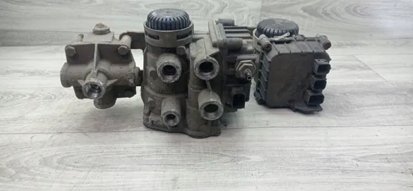 Válvulas de eixo traseiro DAF XF CF 106 OEM 1808338 image 2