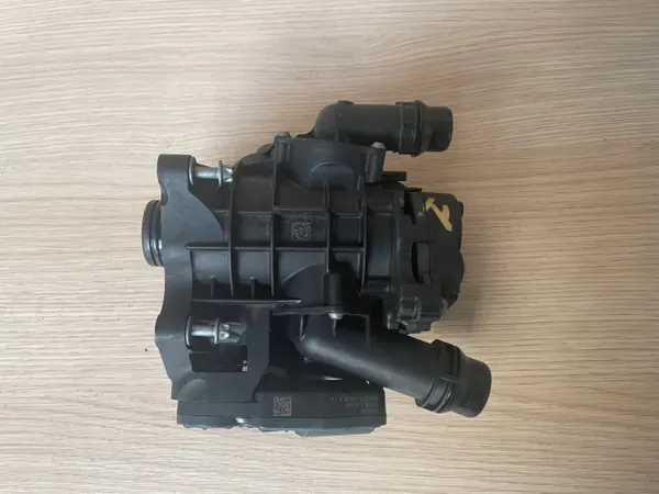Module Thermostat & Pompe de Refroidissement BMW - OEM image 2