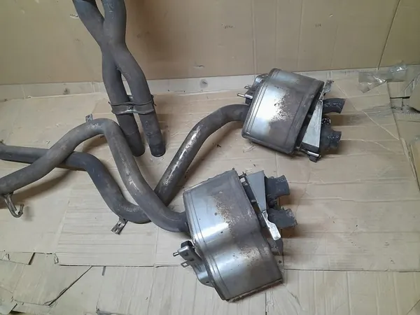 Silencieux d'échappement Maserati Levante OEM image 2