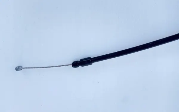 BMW X6 G06 Motorhuvesnöre OEM 7418204 - Begagnad image 4