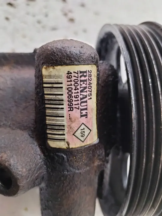Bomba de direção assistida Dacia Sandero I (2008-2012) OEM 7700419117 image 3