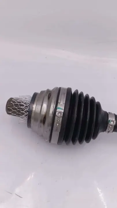 Árbol de transmisión SKF VKJC 4588 usado - Pieza OEM image 4