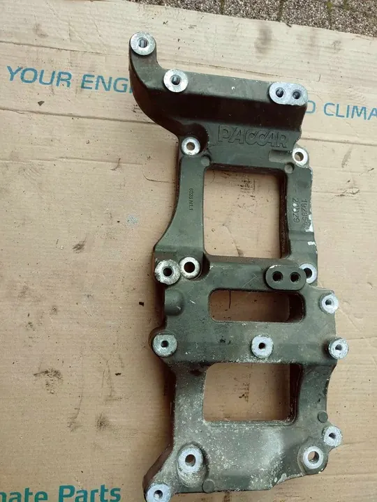 Suporte de alternador Daf XF Euro 6 image 2