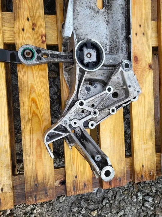 OEM 1K0199369F Etutukirunno VW Golf VI:lle image 3