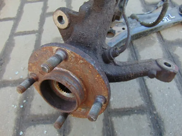 Mangueta delantera izquierda OEM 8V51-18K001-BH Ford Fiesta image 9