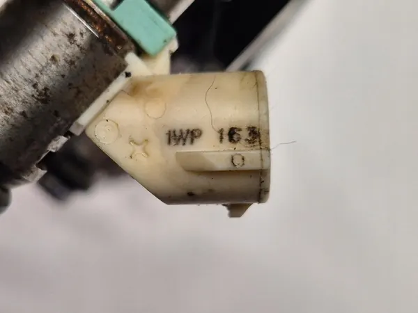 Set di iniettori 036906031AC VW Golf V 1.4 image 10