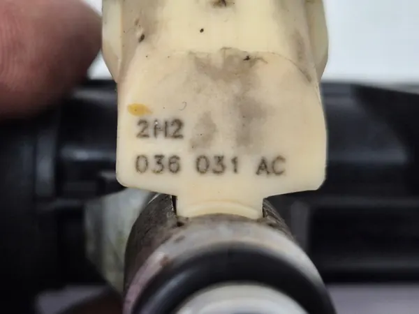 Set di iniettori 036906031AC VW Golf V 1.4 image 8