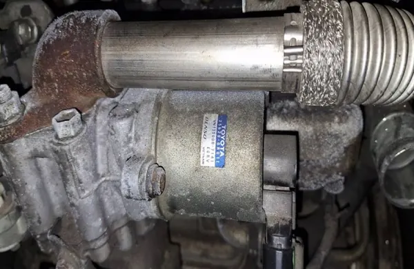 EGR-klep OEM 256200R011 voor Toyota Avensis 2.2L image 4