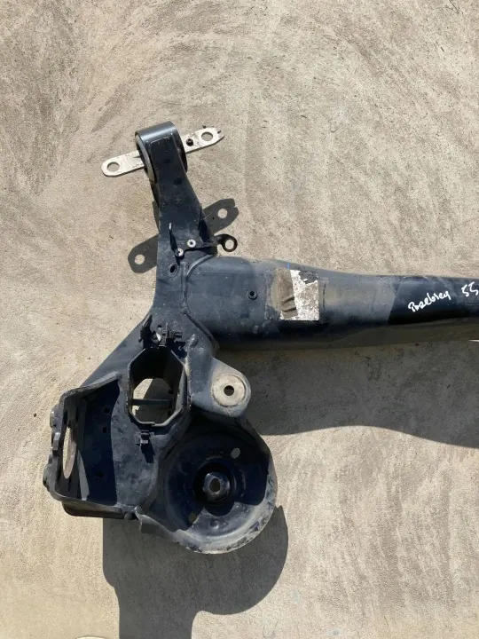 Poutre d'essieu arrière OEM 9671343680 Peugeot 308 II image 5