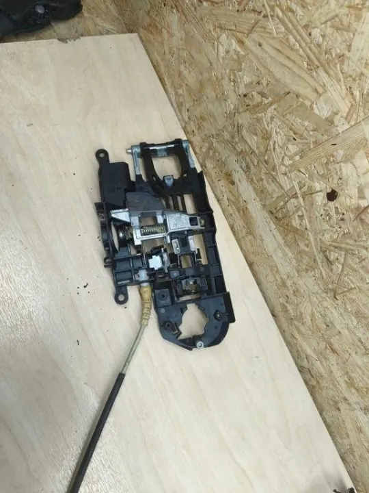 OEM 7185688 Cierre Puerta Trasera Derecha BMW Serie 7 image 3