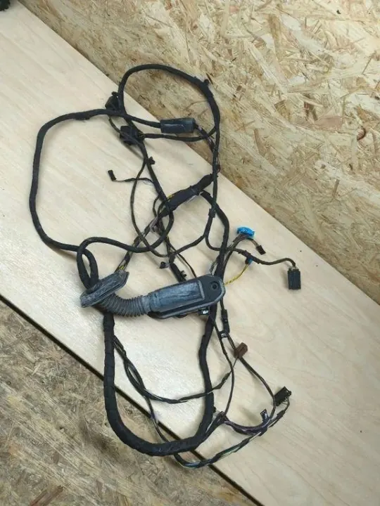 OEM 7185688 Cierre Puerta Trasera Derecha BMW Serie 7 image 4