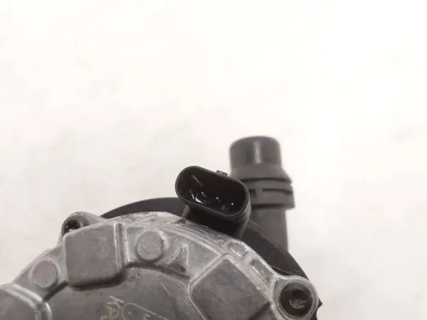 Vattenpump OEM 0392024050 för Mercedes-Benz C Coupé image 3