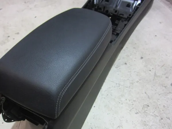 Accoudoir BMW OEM 9204246 Cuir Noir pour X3/X4 image 3