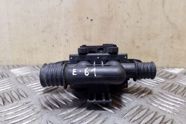 Verwarmingklep BMW 5 TOURING (E61) 3.0L Diesel OEM image 4