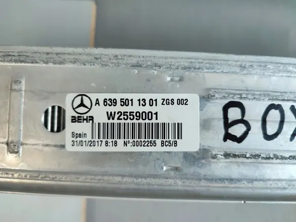 MERCEDES VIANO VITO W639 INTERCOOLER A6395011301 image 5