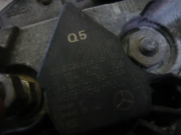 Bosch Alternator 0124325139 image 2