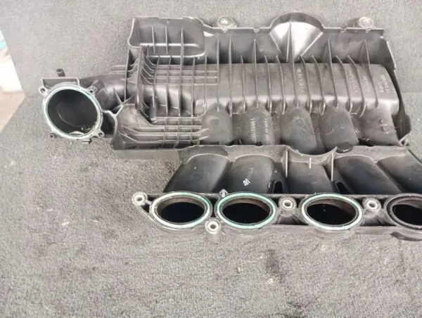 Colector de admisión OEM 30646518 para Volvo V50 2.4L image 4