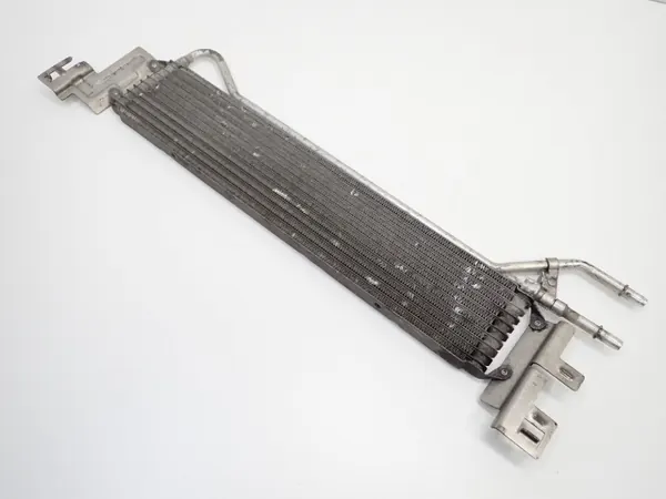 Refroidisseur d'huile AV41-7A095-AA pour Ford Kuga MK1 2.0D image 2